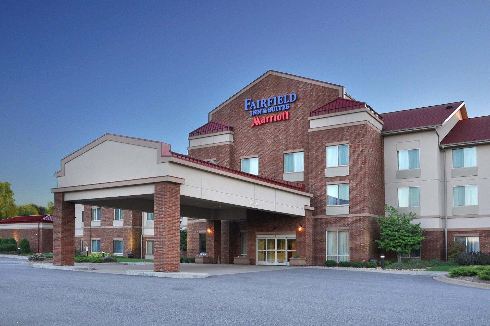 Fairfield Inn & Suites By Marriott Wausau Weston Екстериор снимка